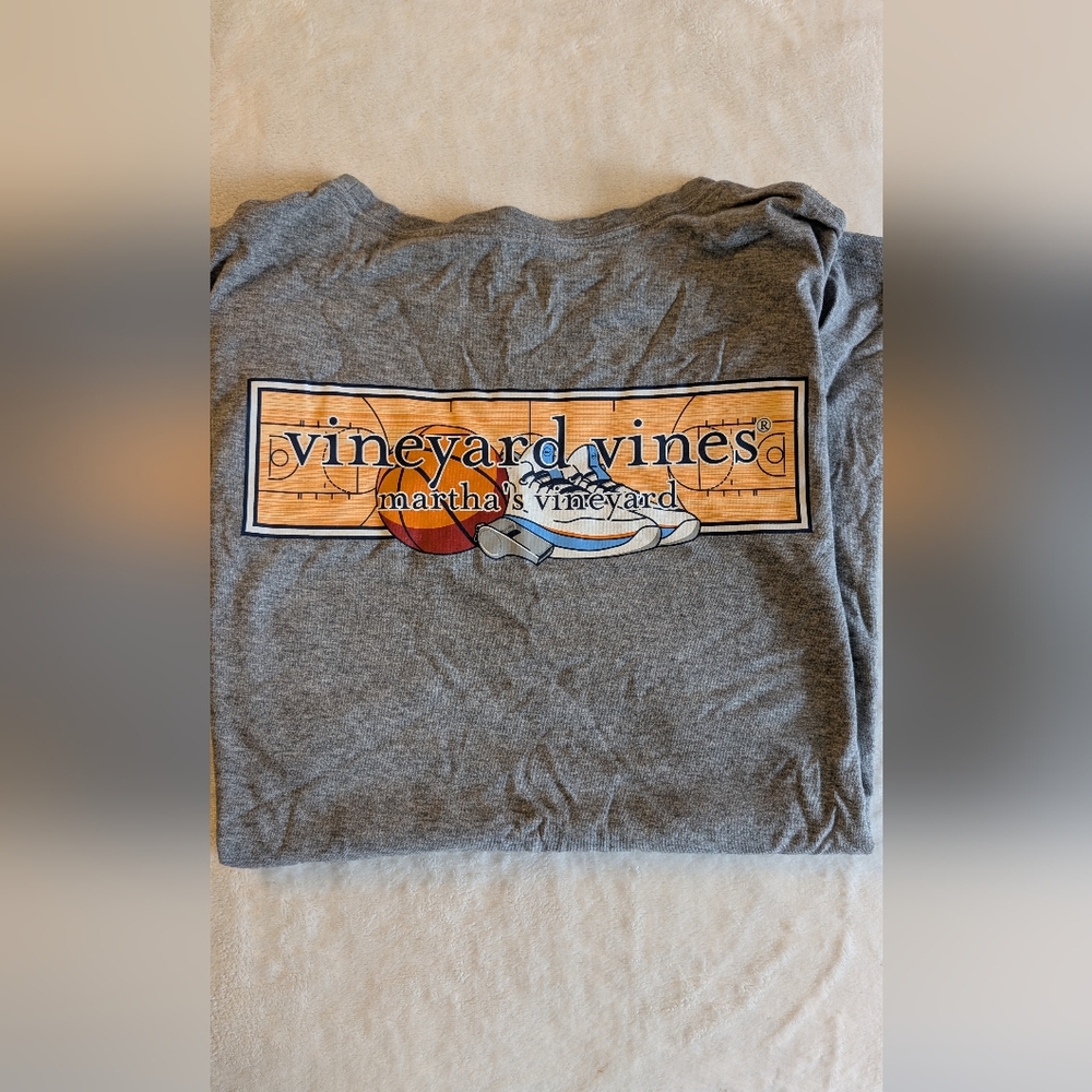 Men's Vineyard Vines Shirt, Size Medium